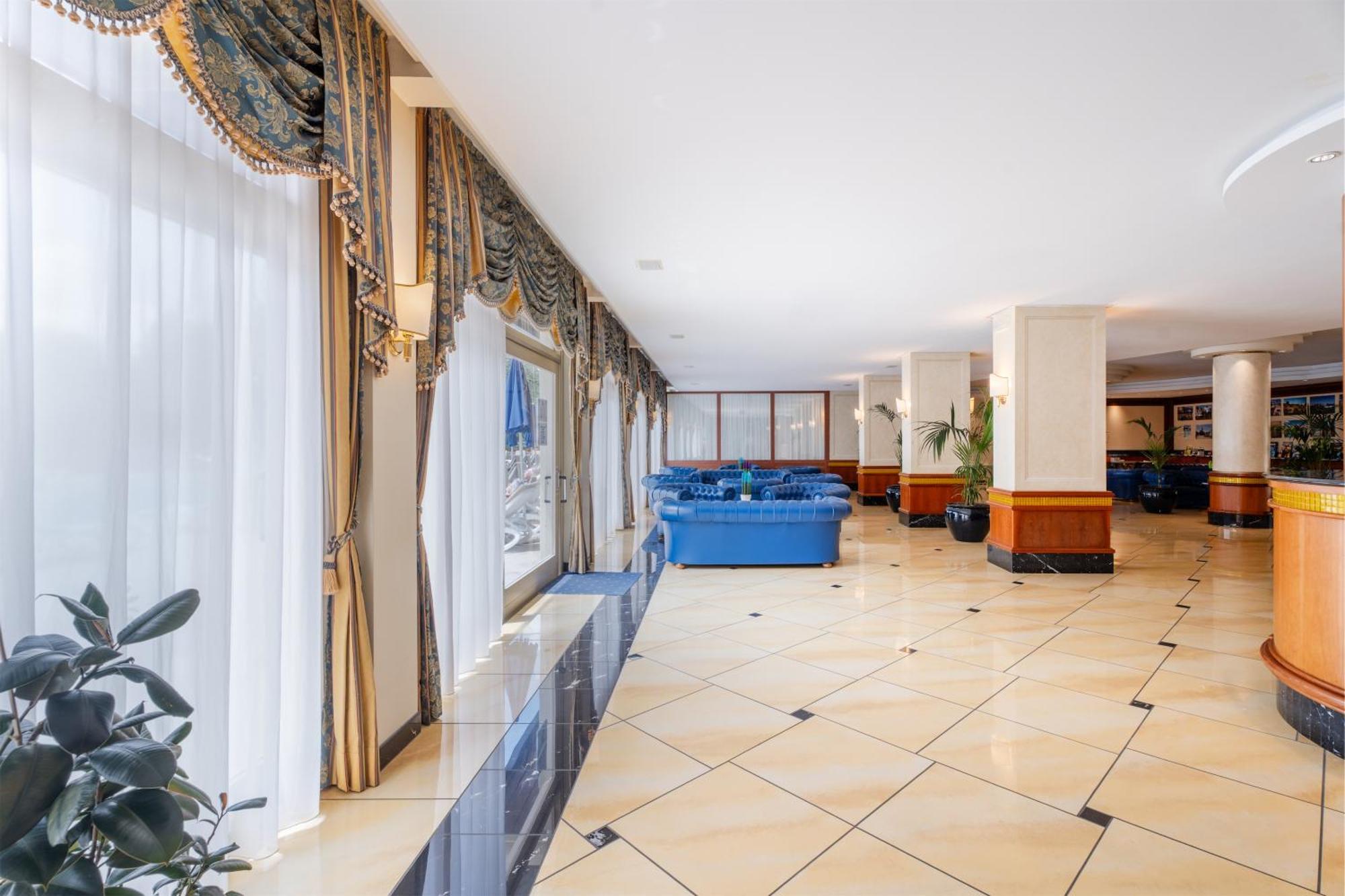 Majestic Palace Malcesine Exterior foto
